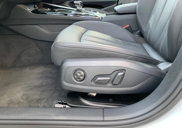Audi A4 cena 115000 przebieg: 28000, rok produkcji 2021 z Kraków małe 137